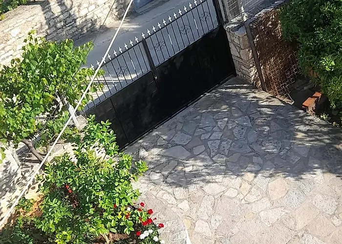 Flor Apartament Saranda